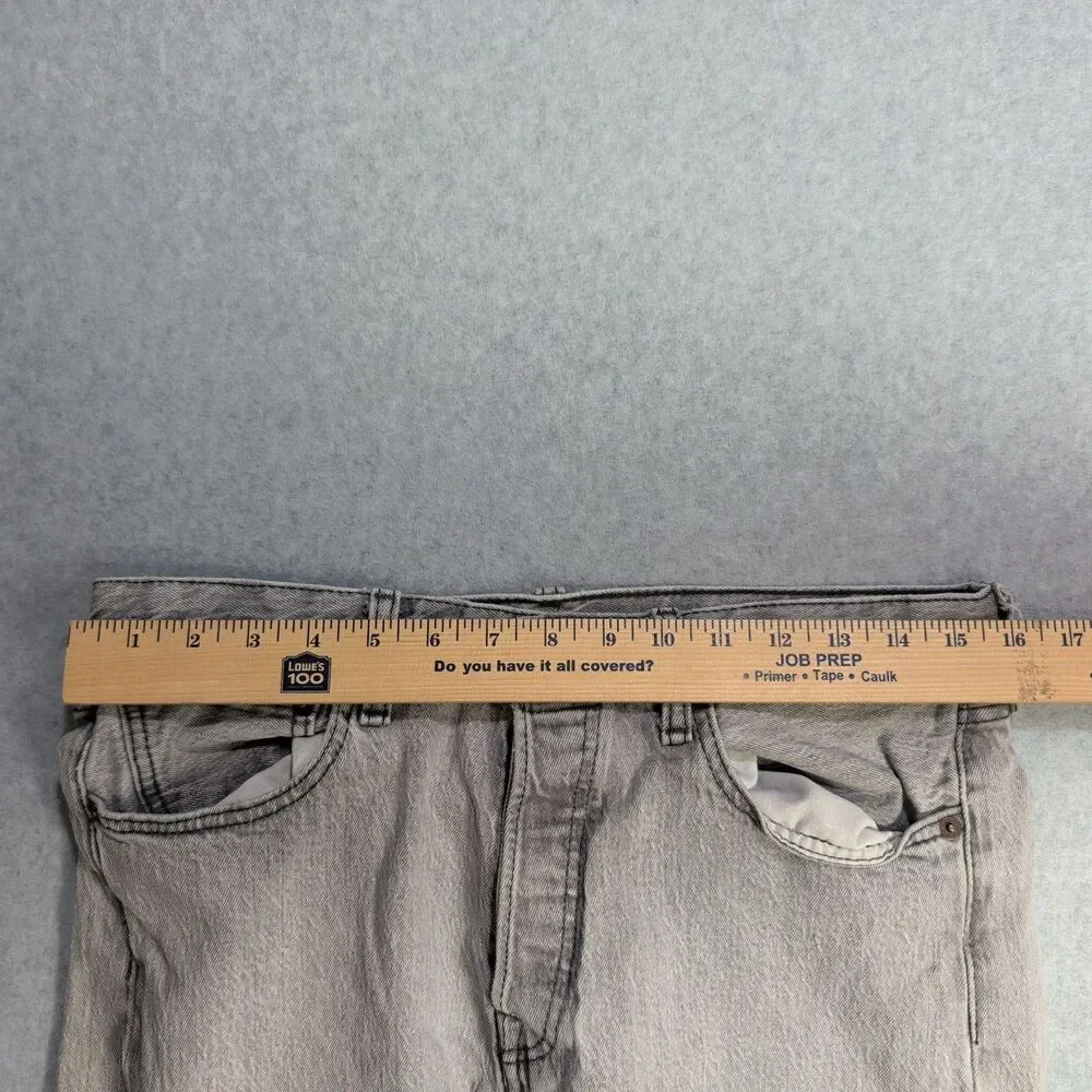 Levis 501 Jeans Mens 32x32 Gray Light Wash Straight Button Fly Regular Fit Denim